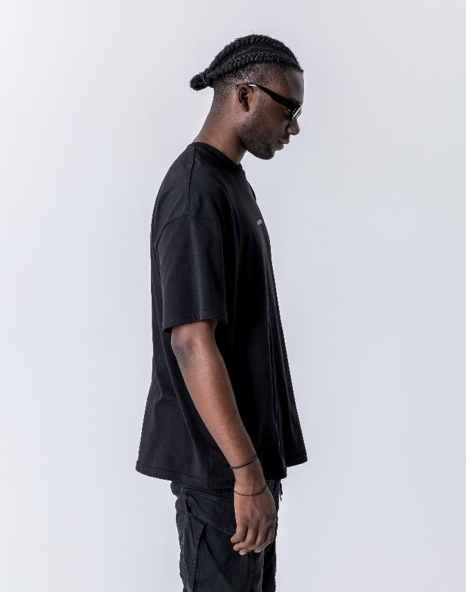 *Limited edition - BluntKnees Oversized Crew Neck T-Shirt (Half Sleeve)