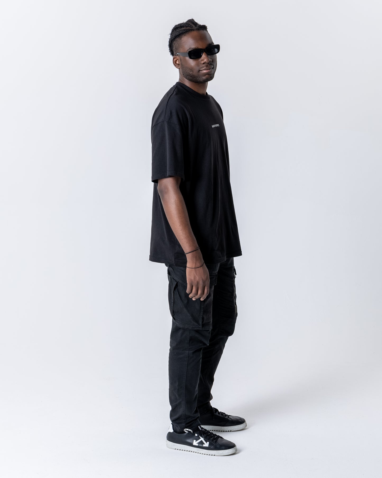 *Limited edition - BluntKnees Oversized Crew Neck T-Shirt (Half Sleeve)