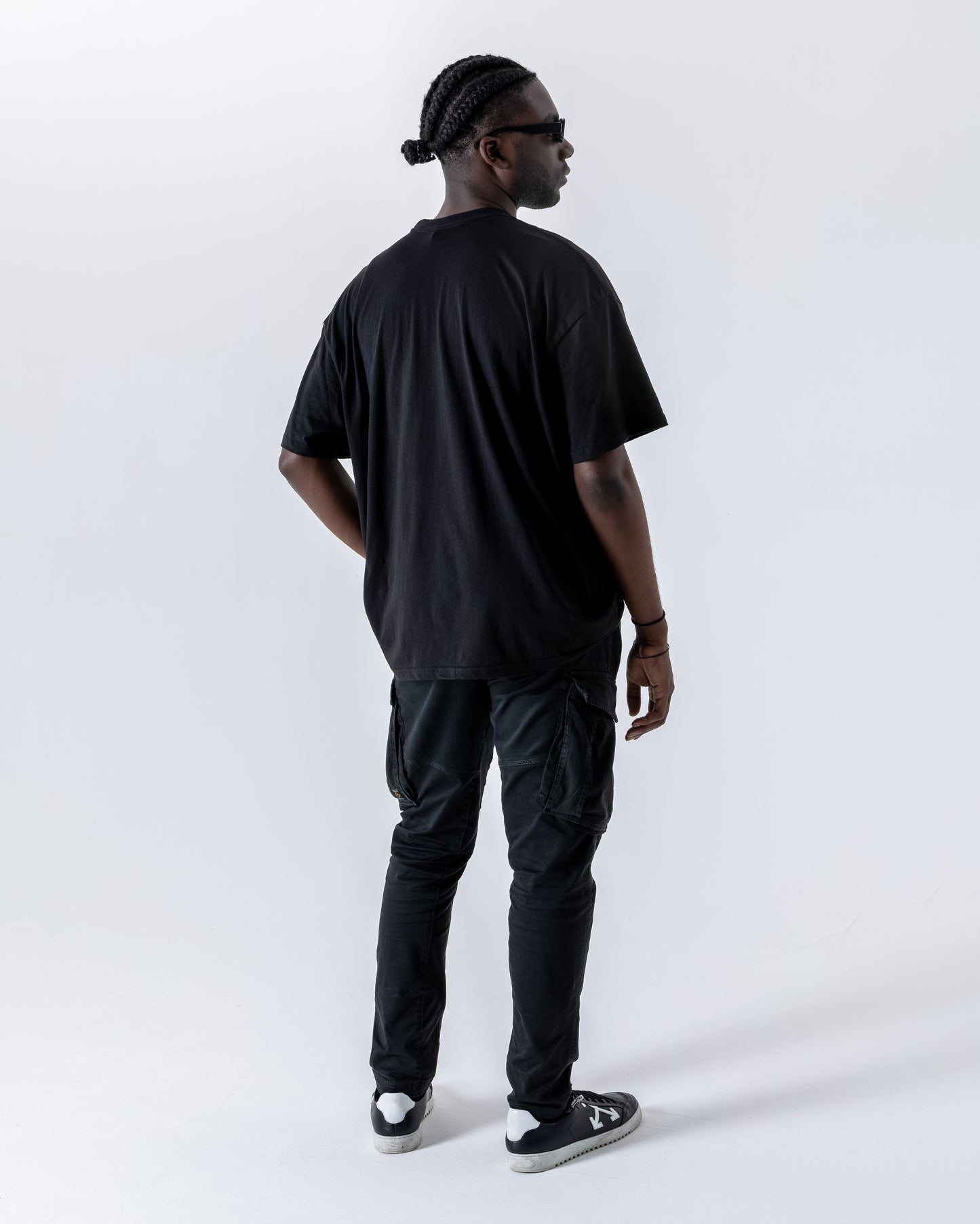 *Limited edition - BluntKnees Oversized Crew Neck T-Shirt (Half Sleeve)