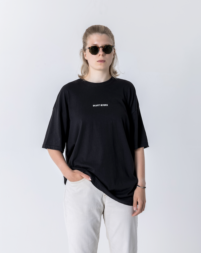 *Limited edition - BluntKnees Oversized Crew Neck T-Shirt (Half Sleeve)
