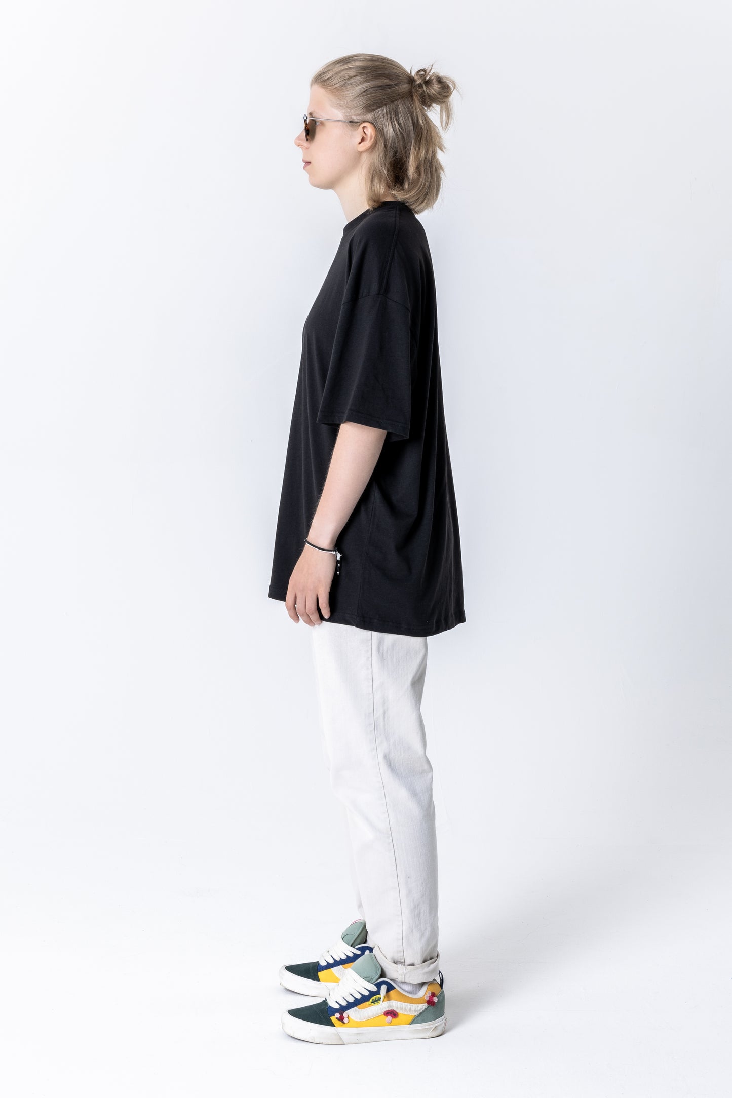 *Limited edition - BluntKnees Oversized Crew Neck T-Shirt (Half Sleeve)