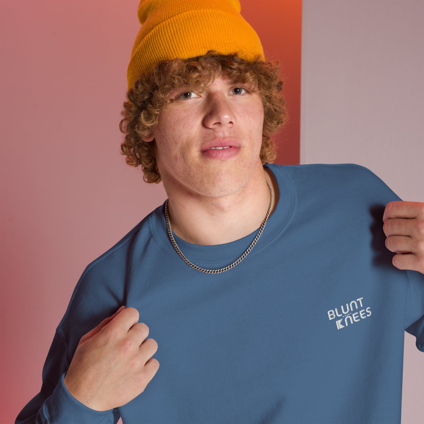 BK Sweatshirt with *Embroidered Logo [white]