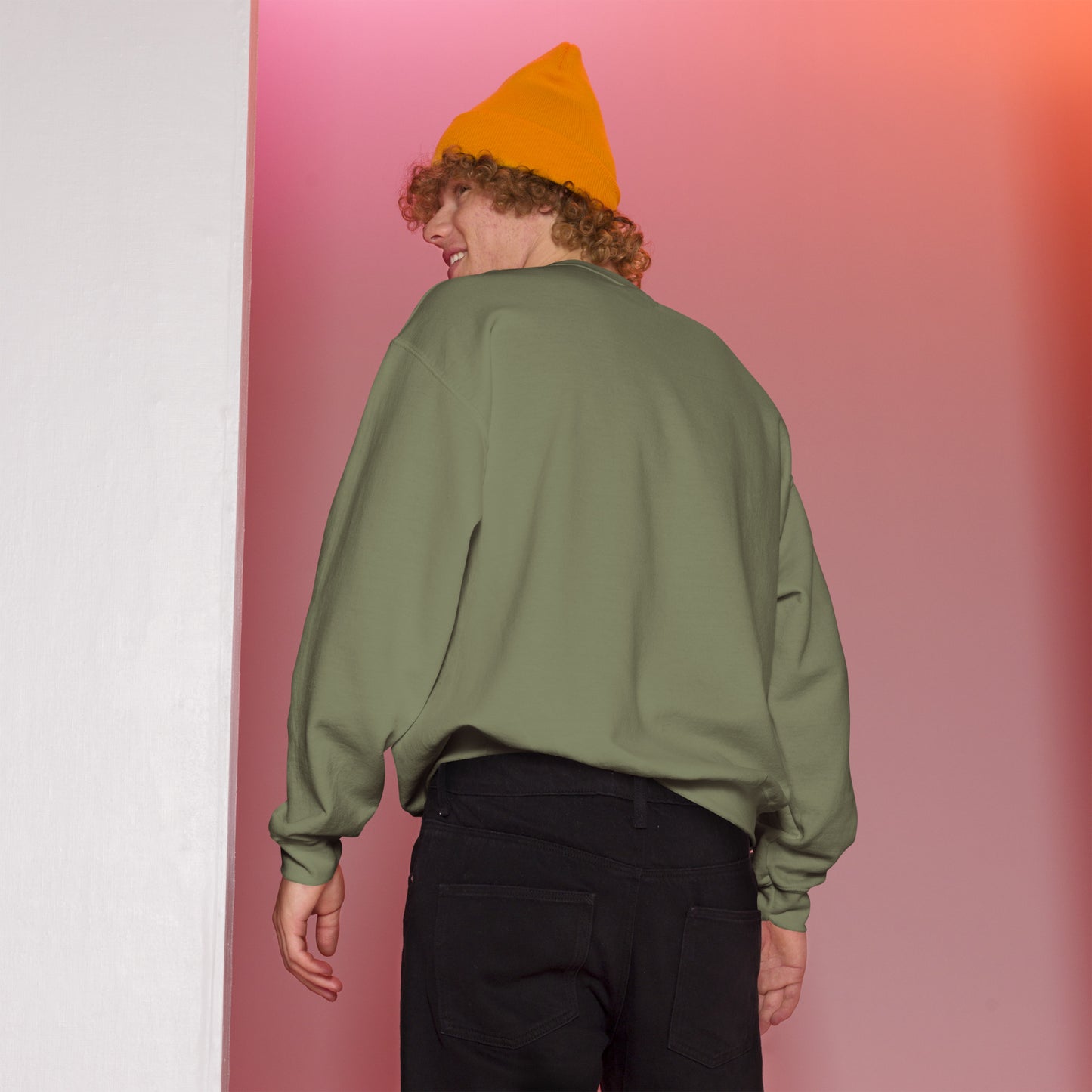 BK Sweatshirt with *Embroidered Logo [white]